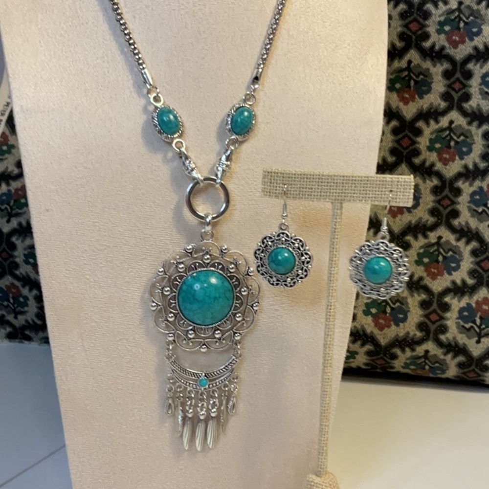 Upcycled necklace and earring set